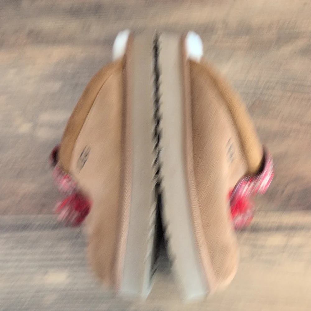 UGG Tazzle Chestnut Tan Suede Platform Slippers Youth 3 M594